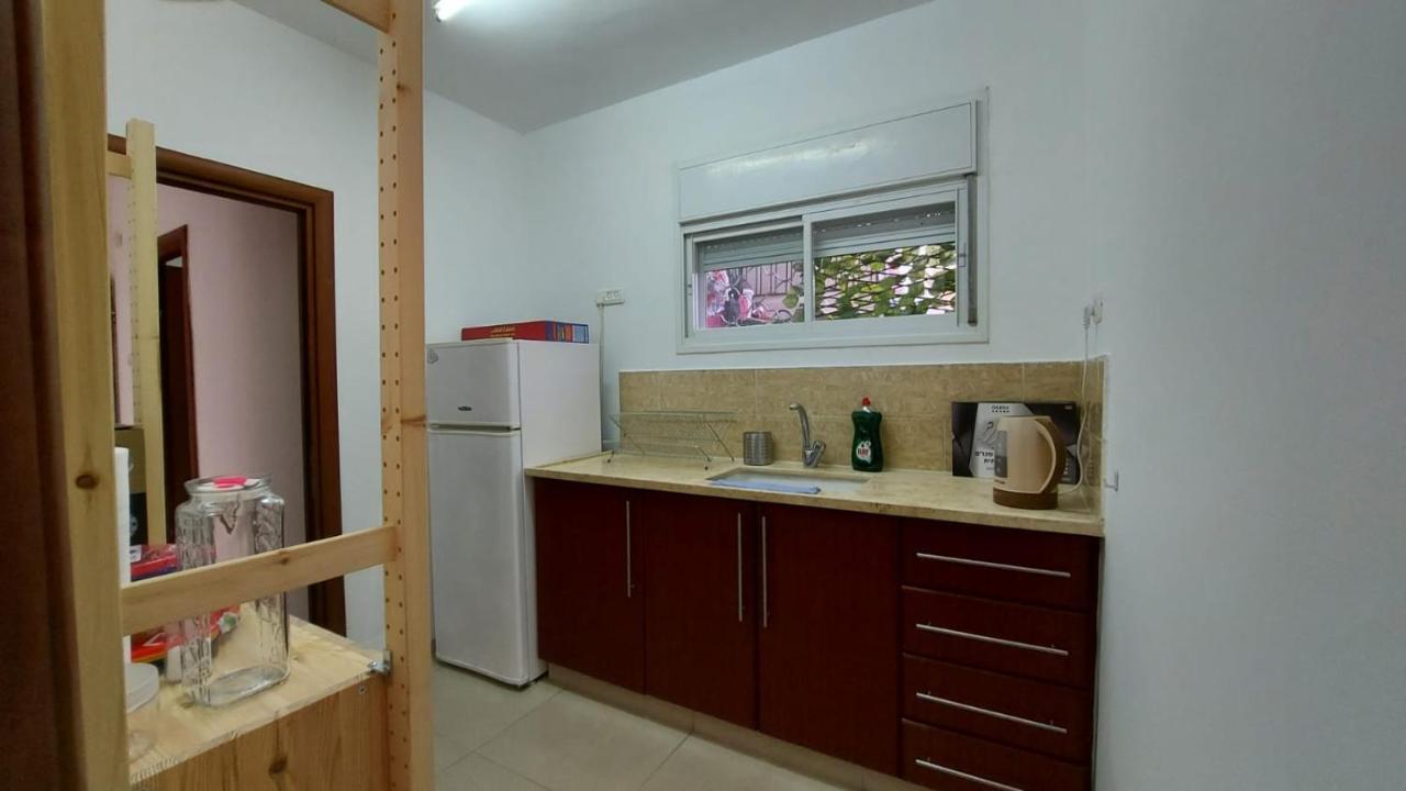 Adi'S Apartment - Тиверіада Екстер'єр фото