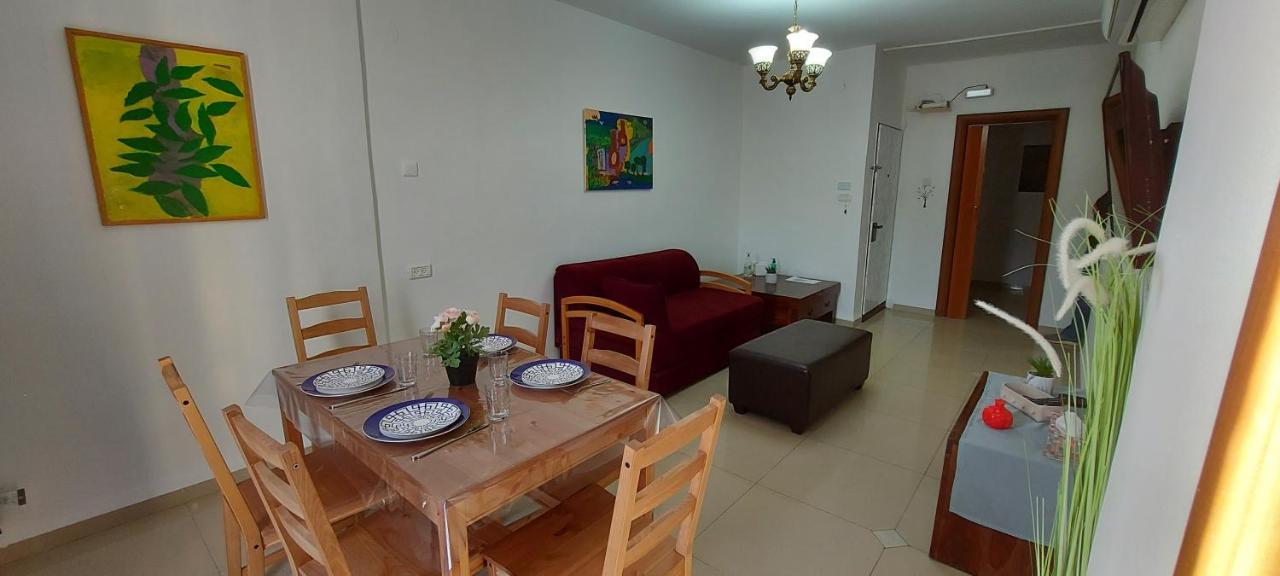 Adi'S Apartment - Тиверіада Екстер'єр фото